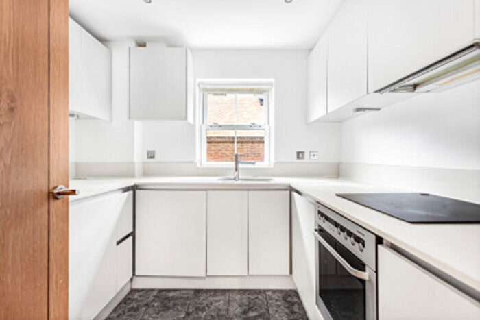 2 Bedroom Apartment To Rent In Albury Road, Guildford, GU1