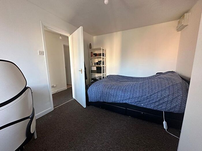 1 Bedroom Flat For Sale In Melbourne Road, Tilbury, Essex, RM18