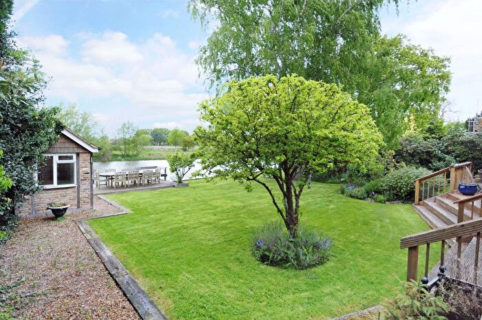 5 Bedroom Detached House To Rent In Riverside Drive, Esher, KT10