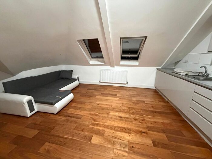 1 Bedroom Flat To Rent In Finchley Lane, London, NW4