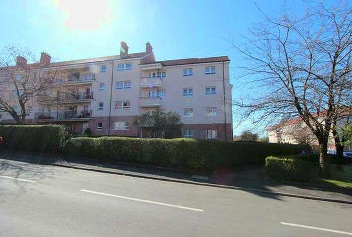 3 Bedroom Flat To Rent In Ardnahoe Avenue, Toryglen, Glasgow, G42