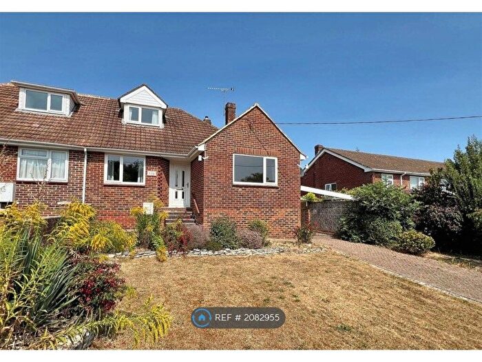 3 Bedroom Semi-Detached House To Rent In Linden Avenue, Basingstoke, RG24