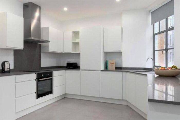 3 Bedroom Flat To Rent In Maida Vale, London, W9
