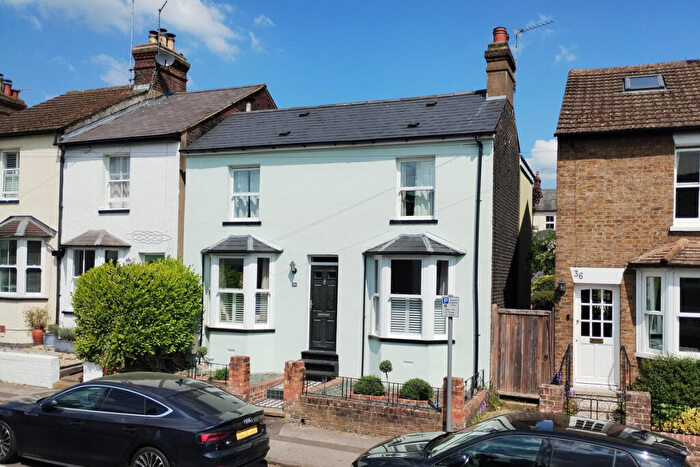 3 Bedroom Detached House For Sale In Horsecroft Road, Boxmoor, HP1