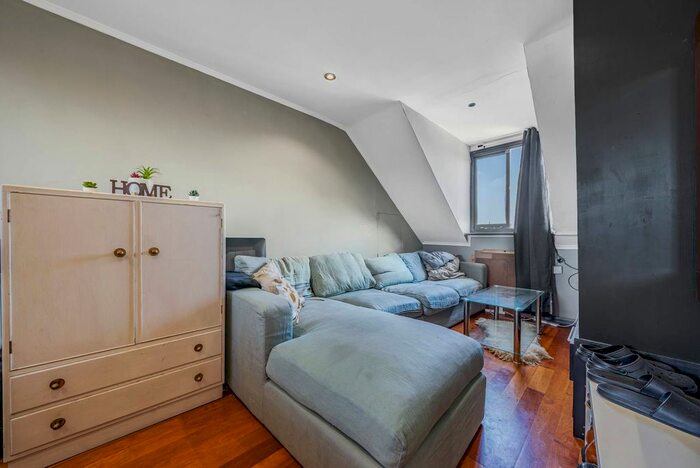 1 Bedroom Flat To Rent In Spencer Road, Acton, London, W3