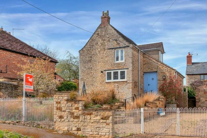 2 Bedroom Character Property For Sale In Willoughby Road, Morcott, LE15