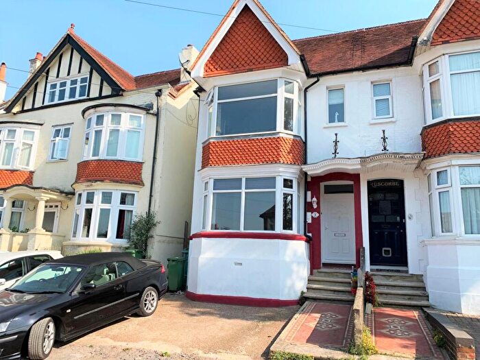3 Bedroom Maisonette To Rent In York Crescent, Aldershot, GU11