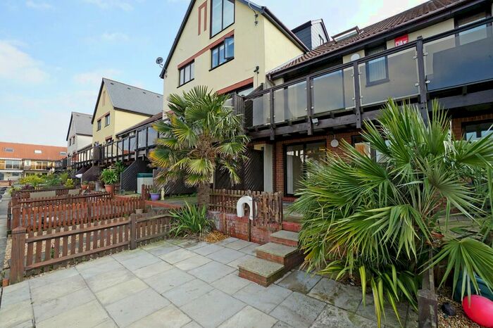 4 Bedroom Town House To Rent In Coverack Way, Port Solent, Portsmouth, PO6