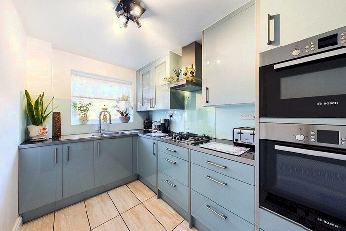 1 Bedroom Flat To Rent In Makepeace Road, Northolt, UB5