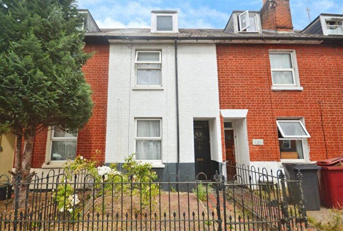 4 Bedroom Terraced House For Sale In Granby Gardens, Reading, RG1