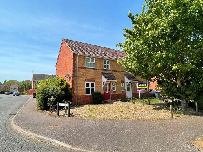 3 Bedroom Semi Detached House To Rent In Briscoe Way, Lakenheath, IP27