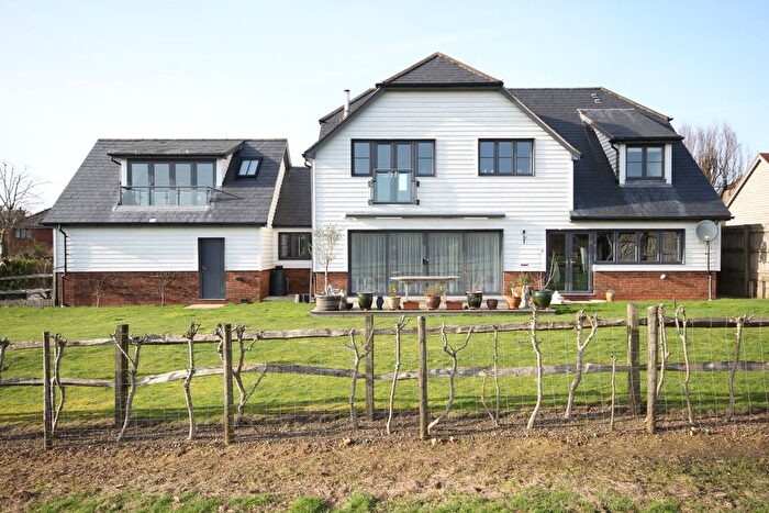 5 Bedroom Detached House For Sale In Blackberry Lane, Four Marks, GU34