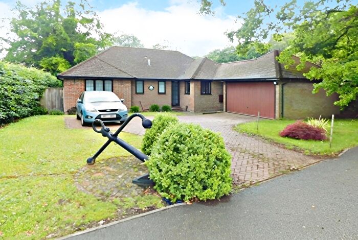 4 Bedroom House To Rent In Daws Hill Lane, High Wycombe, HP11