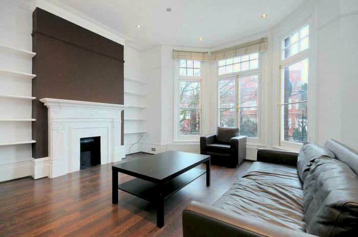 2 Bedroom Flat To Rent In Finchley Road, London, NW3