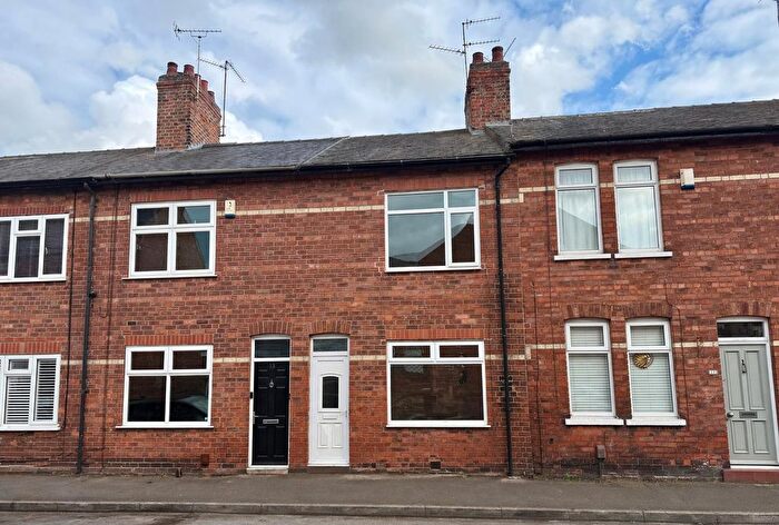2 Bedroom Terraced House For Sale In Chatsworth Terrace, York, YO26