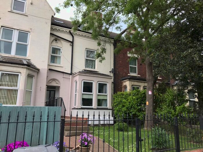 2 Bedroom Flat To Rent In Flat, Avenue Road, Doncaster, South Yorkshire, DN2