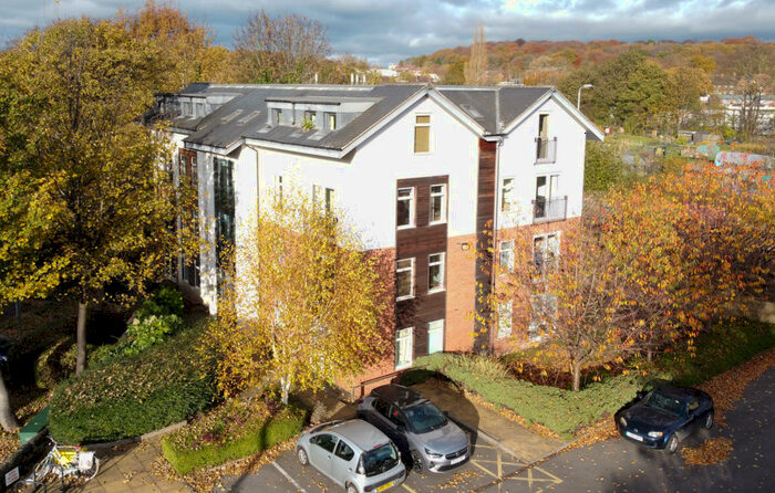 2 Bedroom Ground Flat To Rent In Platform One, Station Approach, Leeds, LS5