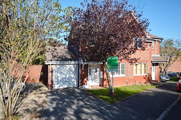 2 Bedroom Semi-Detached House For Sale In Westons Brake, Emersons Green, Bristol, BS16