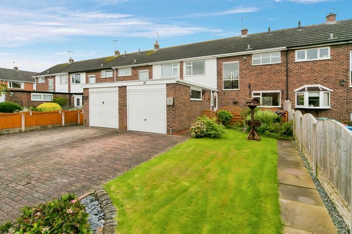3 Bedroom Terraced House For Sale In Parker Drive, Farndon, Chester, Cheshire, CH3