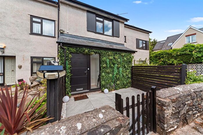 2 Bedroom Maisonette For Sale In Maynard Court, Fairwater Road, Llandaff, Cardiff, CF5