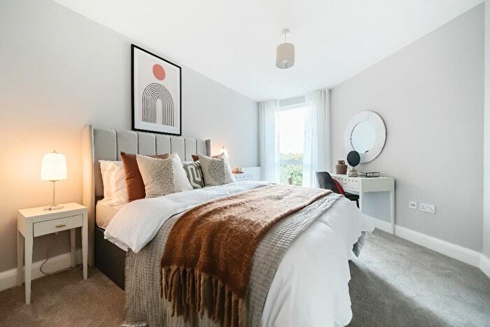 1 Bedroom Apartment To Rent In Wycombe Lane, HP10