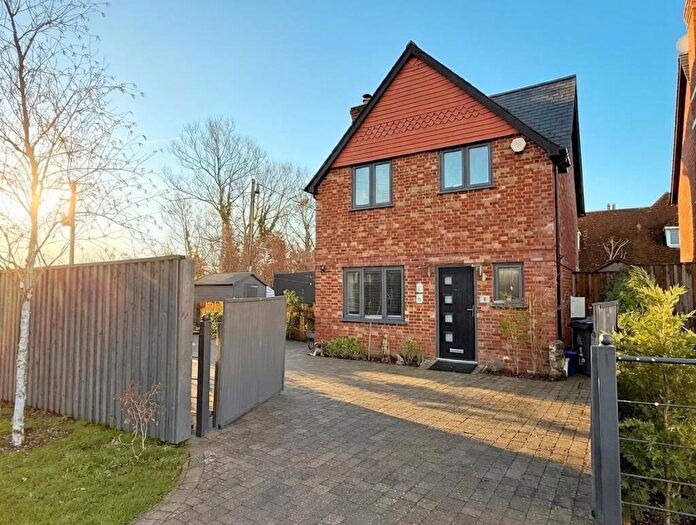 2 Bedroom Detached House For Sale In Lopcombe Place, Wash Water, RG20