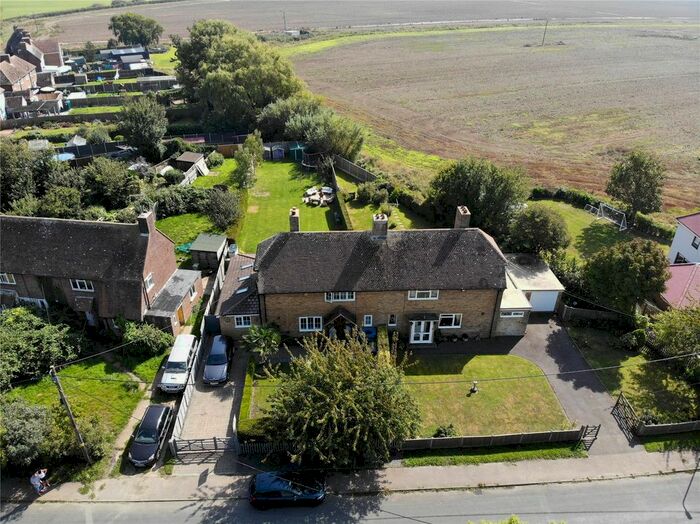 3 Bedroom Semi-Detached House For Sale In Elm Fields, Old Romney, Romney Marsh, TN29