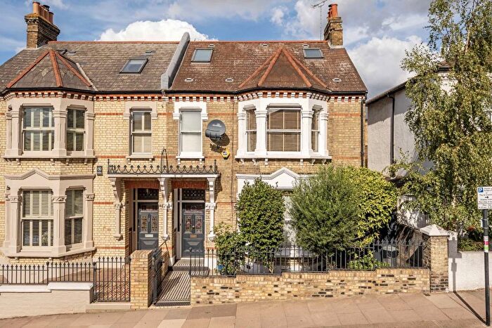 5 Bedroom Semi Detached House For Sale In Wakehurst Road, Between The Commons, SW11