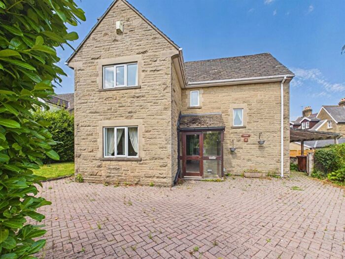 3 Bedroom Detached House For Sale In Compton Grove, Buxton, SK17