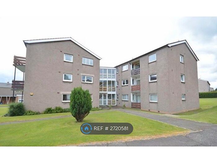 2 Bedroom Flat To Rent In West Craigs Crescent, Edinburgh, EH12