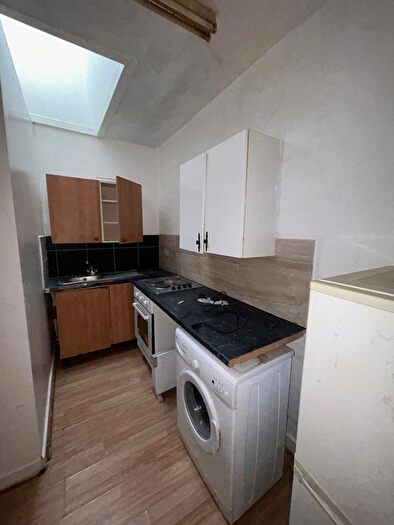 1 Bedroom Flat To Rent In Alma Street, Luton, LU1