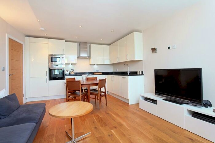 1 Bedroom Apartment To Rent In William Street Windsor, SL4