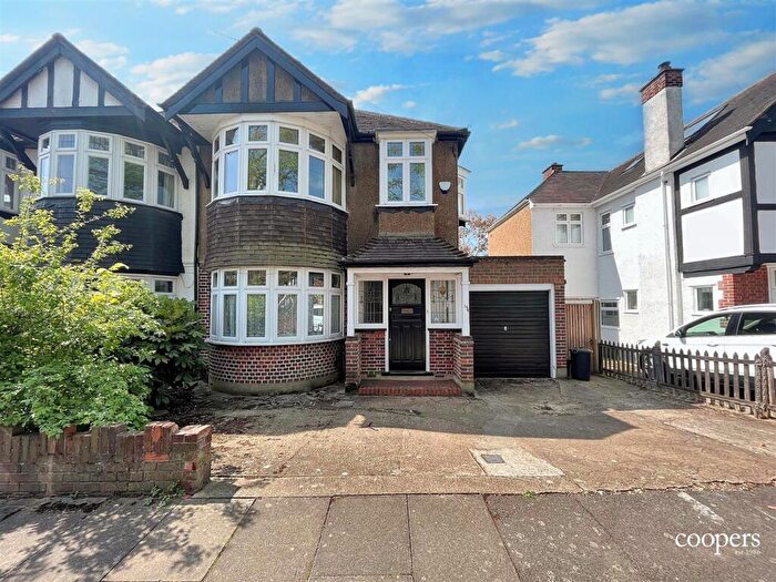3 Bedroom Semi-Detached House To Rent In Bury Street, Ruislip, HA4