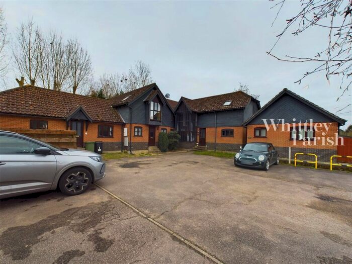 2 Bedroom Flat For Sale In Waveney Court, Diss, IP22