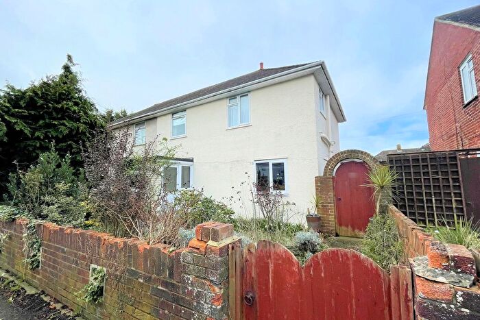 4 Bedroom Semi Detached House For Sale In Nobes Avenue, Gosport, PO13