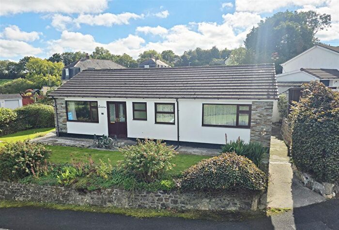 3 Bedroom Detached Bungalow For Sale In Holmans Meadow, Lawhitton., PL15