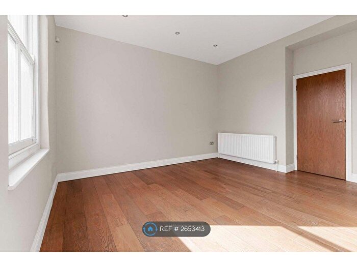1 Bedroom Flat To Rent In Greenwood Road, London, E8