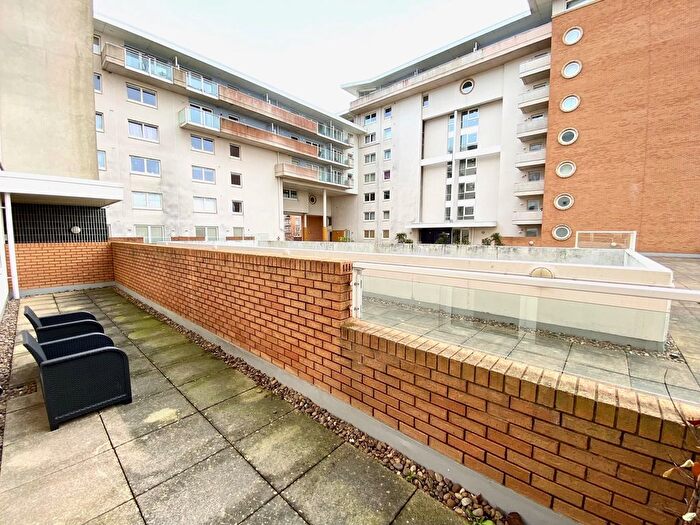 2 Bedroom Flat To Rent In Heol Glan Rheidol, Cardiff, CF10