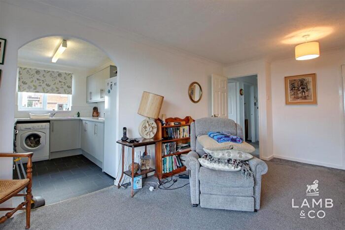 2 Bedroom Flat For Sale In Connaught Gardens East, Clacton-On-Sea, CO15