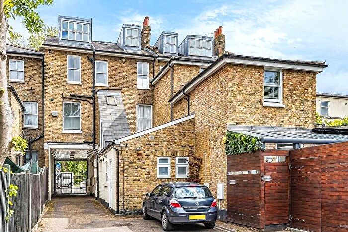 2 Bedroom Maisonette To Rent In Kingston Hill, Kingston Upon Thames, KT2