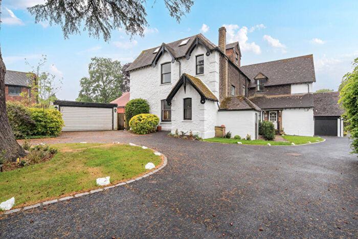 6 Bedroom Semi Detached House For Sale In Horseshoe Lane West, Guildford, Surrey, GU1