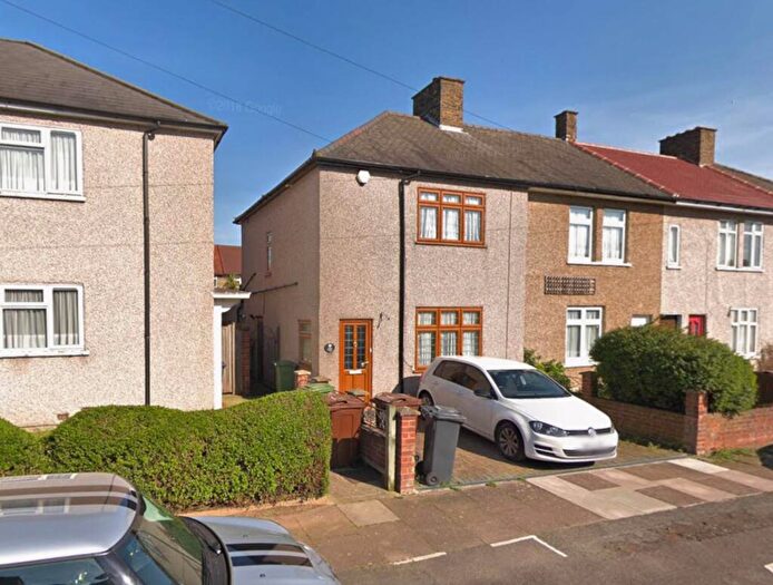 3 Bedroom Semi-Detached House To Rent In Baron Road, Becontree Heath, RM8