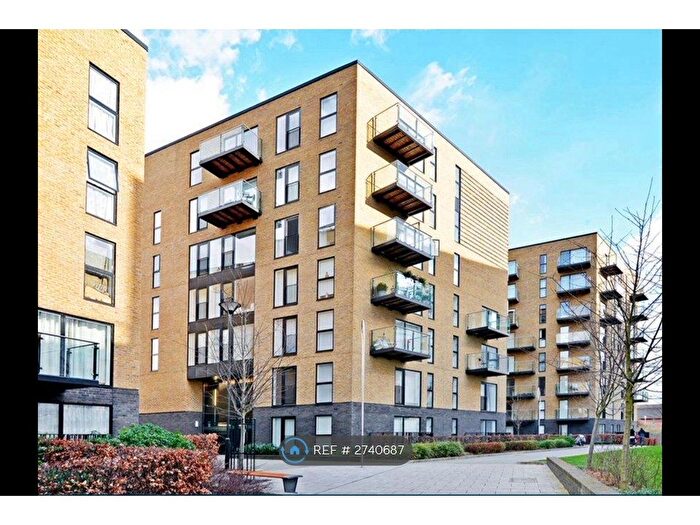2 Bedroom Flat To Rent In Augustine House, Lewisham, SE13