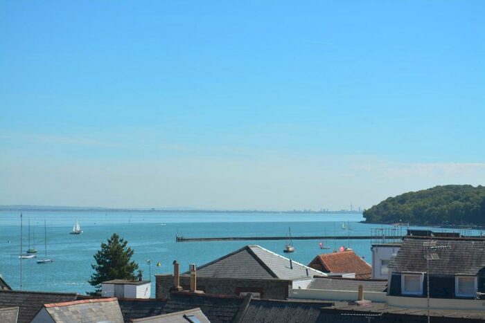 2 Bedroom Apartment To Rent In Terminus Road, Cowes, PO31