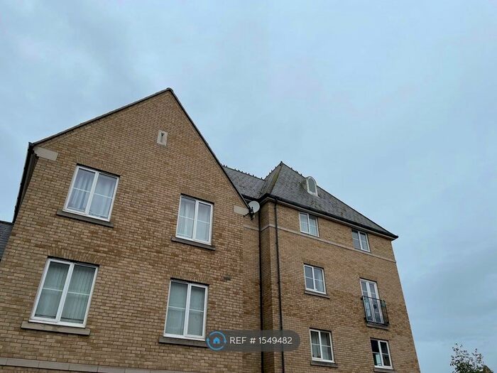 2 Bedroom Flat To Rent In Mortimer Gardens, Colchester, CO4