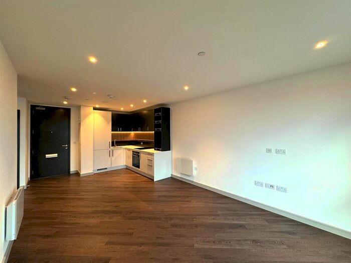 1 Bedroom Flat To Rent In Eden Grove, Staines, TW18