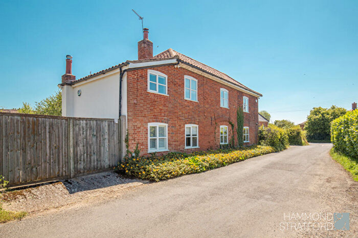 5 Bedroom Detached House For Sale In Bentley Road, Norwich, NR16