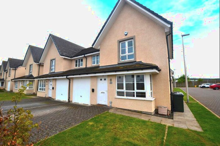 3 Bedroom Semi-Detached House To Rent In Barnyard Park Loan, South Gyle, Edinburgh, EH12