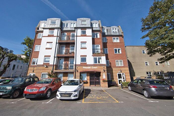 1 Bedroom Retirement Property For Sale In Pleydell Gardens, Folkestone, Kent, CT20