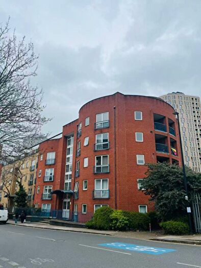 2 Bedroom Flat To Rent In Poplar High Street, London, E14